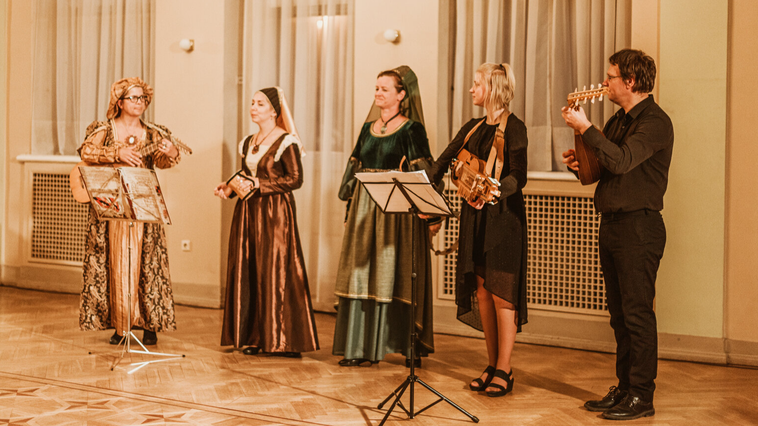Senās mūzikas ansamblis “Freska” aicina uz 20 gadu jubilejas koncertu