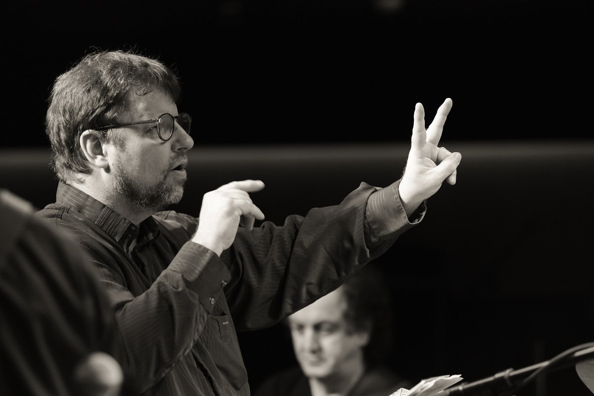 Festivāla atklāšanas koncerta diriģents Štefens Šorns 