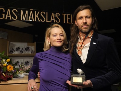 “Rīgas mākslas telpa”, balvu saņem mākslinieku tandēms - Artūrs Virtmanis un Daniela Vētra