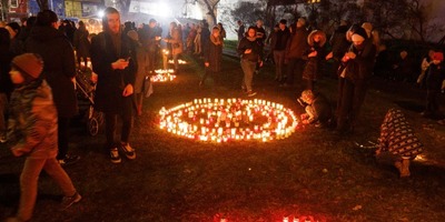 Pieminot Latvijas Brīvības cīnītājus