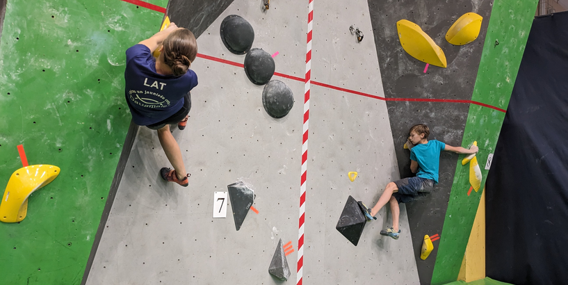 Noslēdzies Latvijas kauss boulderingā bērniem un jauniešiem