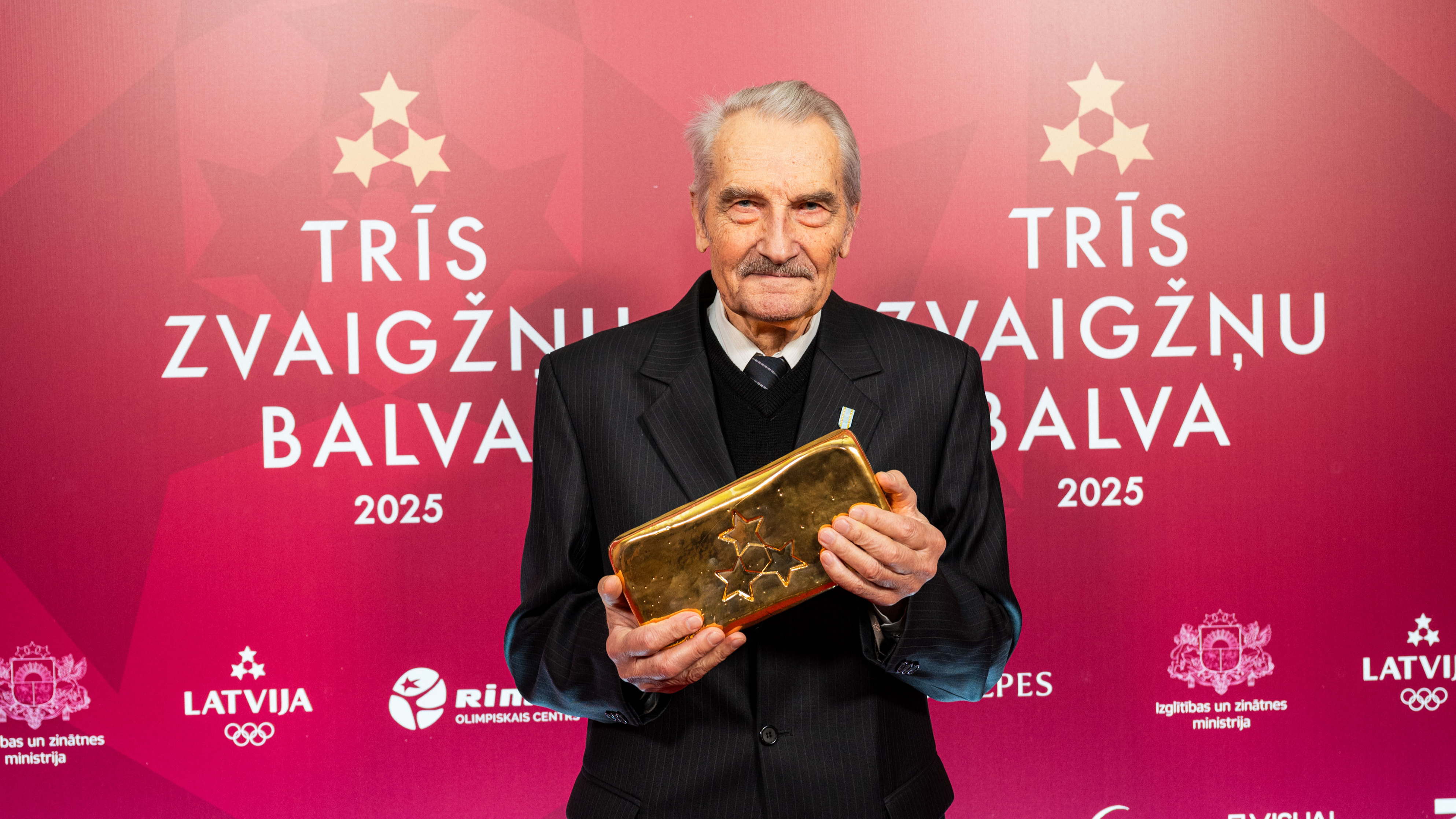 Andris Vitauts Kļaviņš saņem Trīs Zvaigžņu balvu par mūža ieguldījumu sportā