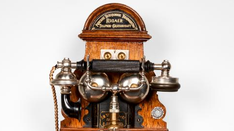 Izstāde “Telefoni jūgendstila laikmetā” muzejā “Rīgas Jūgendstila centrs”