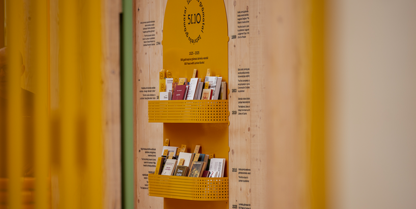 Doma laukumā turpinās publiskās lasītavas programma