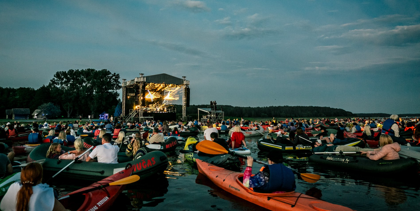 Augustā notiks vērienīgs starpžanru mūzikas festivāls “Laivā”