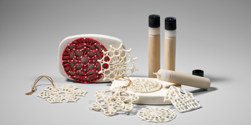 Rīgas Porcelāna muzejā decembrī Ziemassvētku rotājumu darbnīca