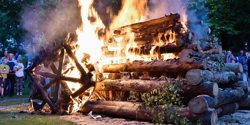 Aicina svinēt tradicionālos Jāņus un līgot Dzegužkalnā