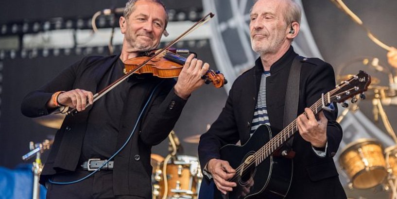 Čehomorāvijas folkroks un Sinfonietta Rīga Lielajā ģildē