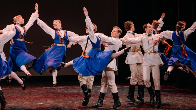 Tautas deju ansamblim LIESMA 80 / jubilejas ieskaņas koncerts “Viļņošanās”