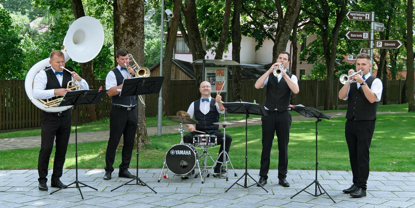 Vasaras kultūrtelpa “Strops” Pļavnieku Zaļajā birzī – mūzika, ritms un vasaras sajūta vienā pasākumā!