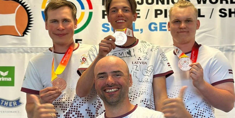Latvijai bronza Pasaules junioru kausā stenda šaušanā