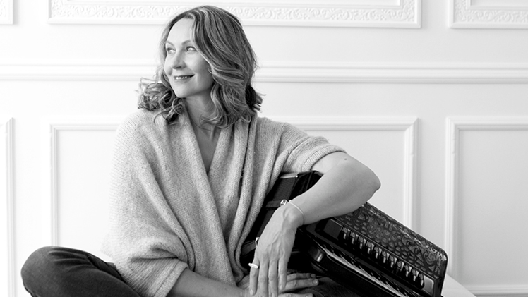 Akordeoniste Inita Āboliņa aicina uz koncertprogrammu “Noktirnes”