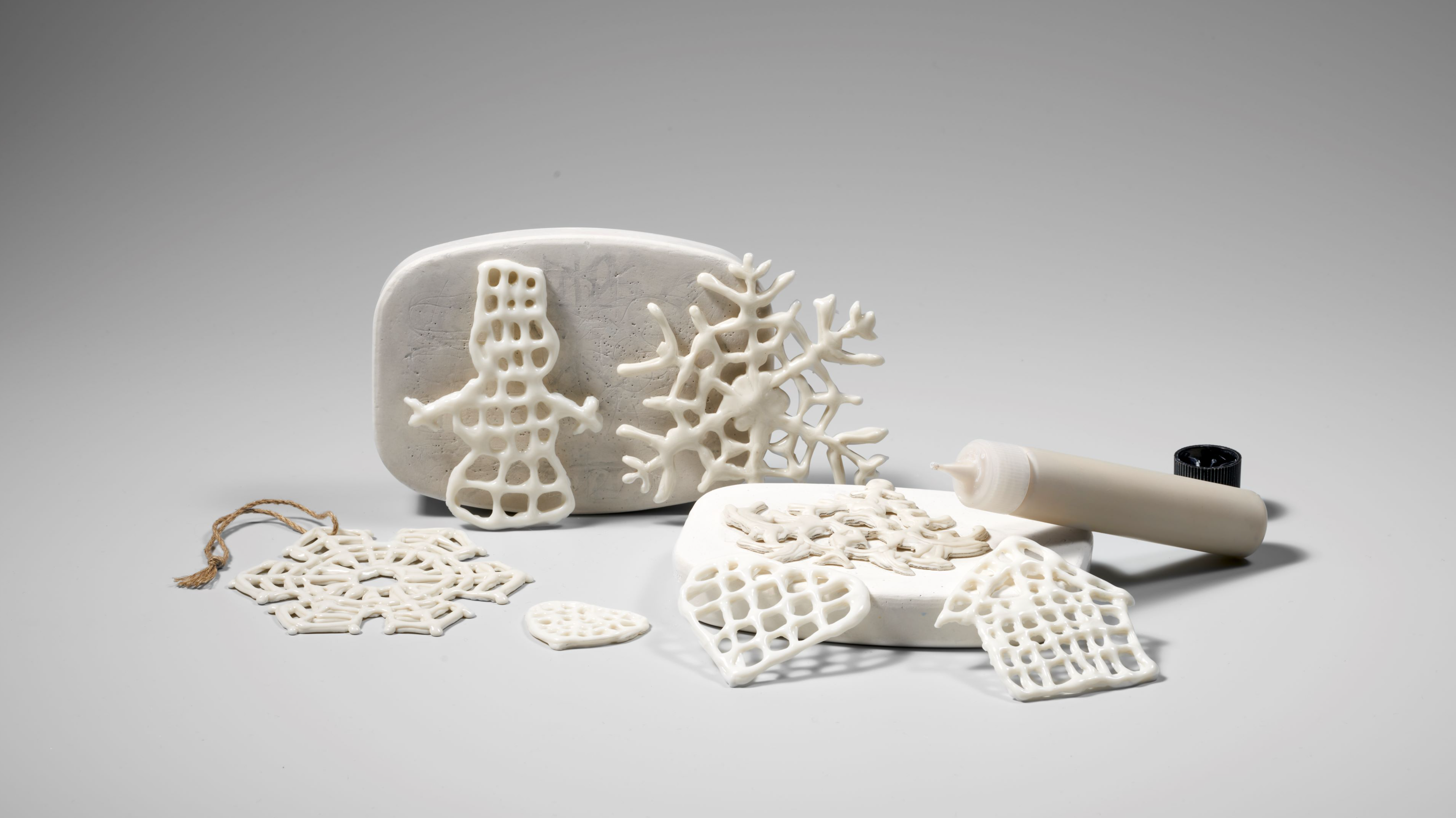 Rīgas Porcelāna muzejā visu decembri, no otrdienas līdz sestdienai norisināsies tematiska porcelāna darbnīca  “Ziemassvētki”