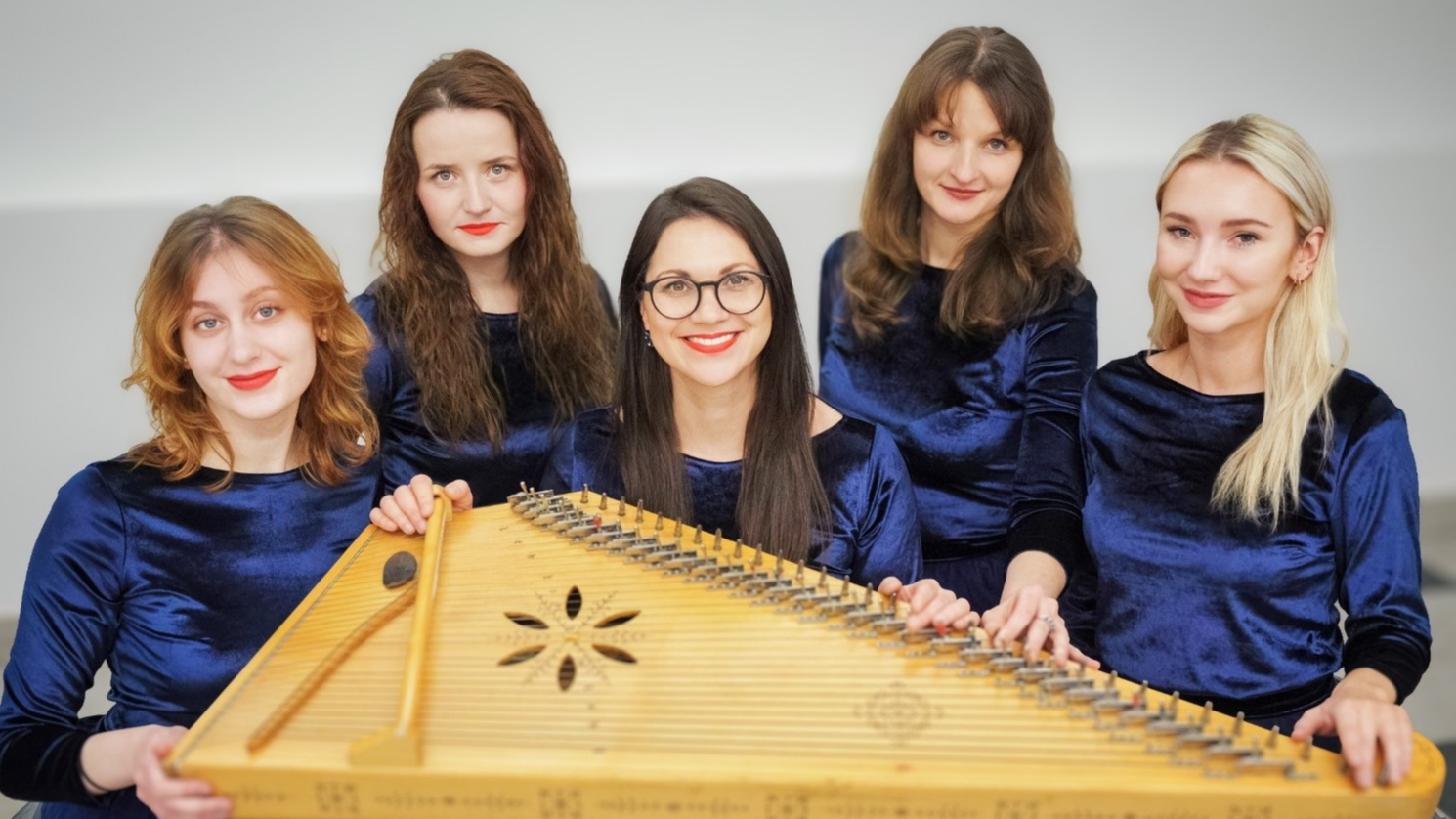 Koklētāju ansamblis “Raksti” ielūdz uz 20 gadu jubilejas koncertu un mūzikas ieraksta “Kokle. Latvīte Cirse. Raksti” prezentāciju