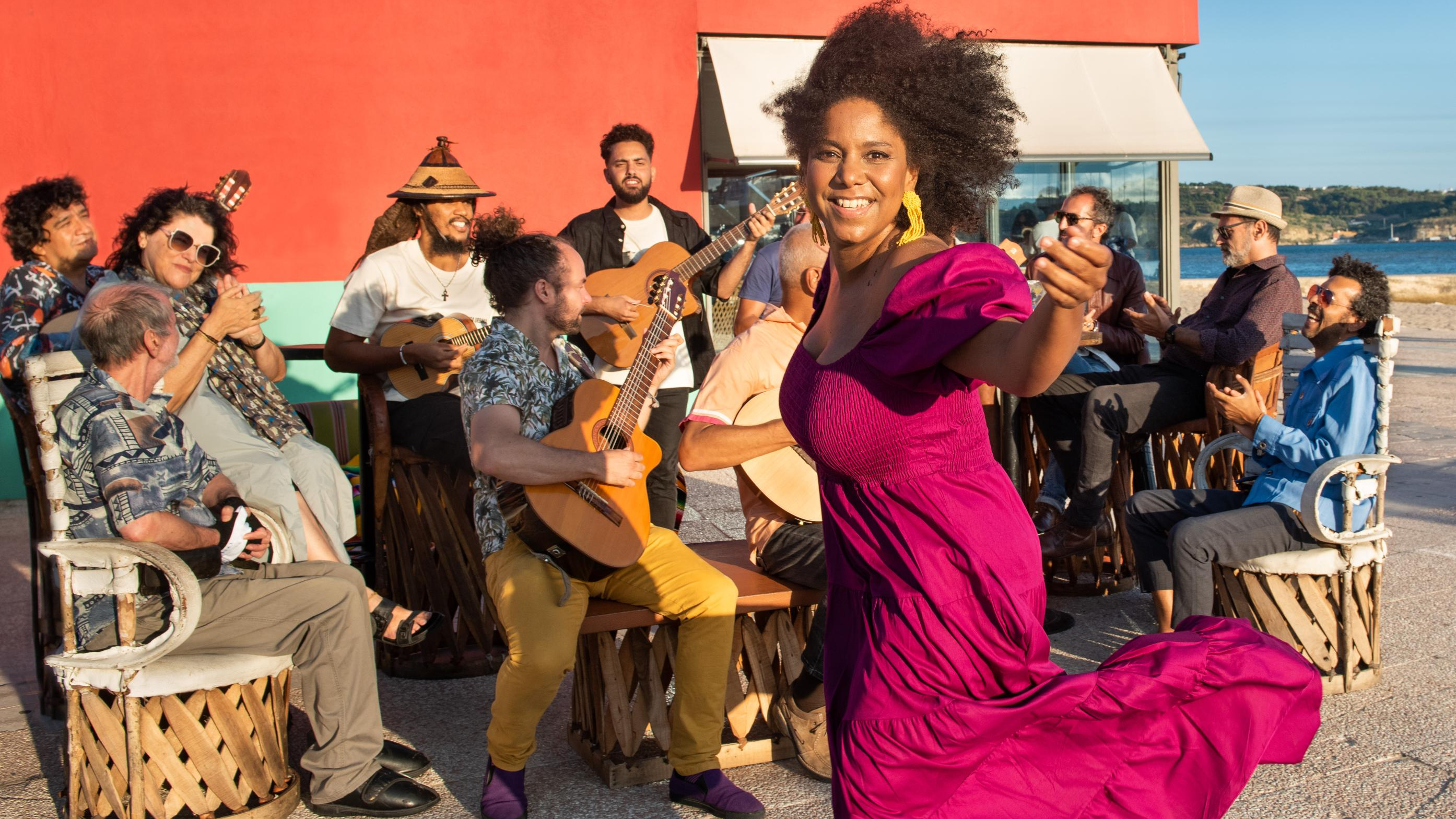 Kaboverdes mūzikas dīva Nensija Vieira priecēs skatītājus VEF Kultūras pilī 