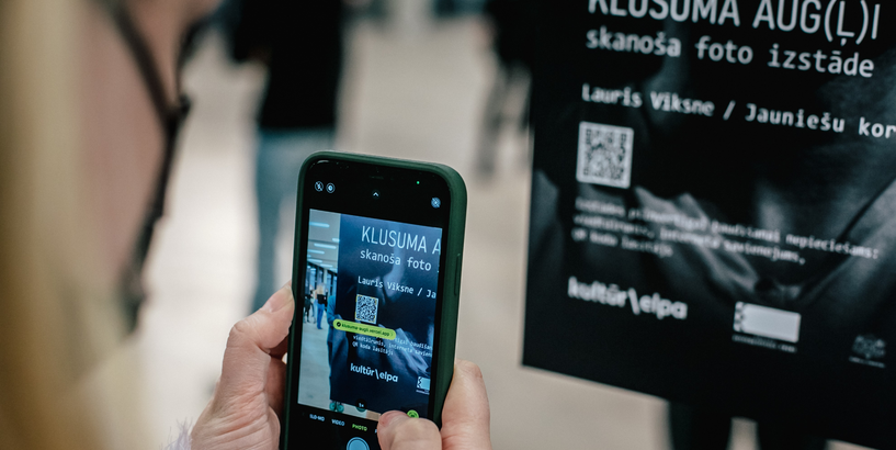 Jauniešu kora "Balsis" skanošā izstāde  "Klusuma aug(ļ)i”