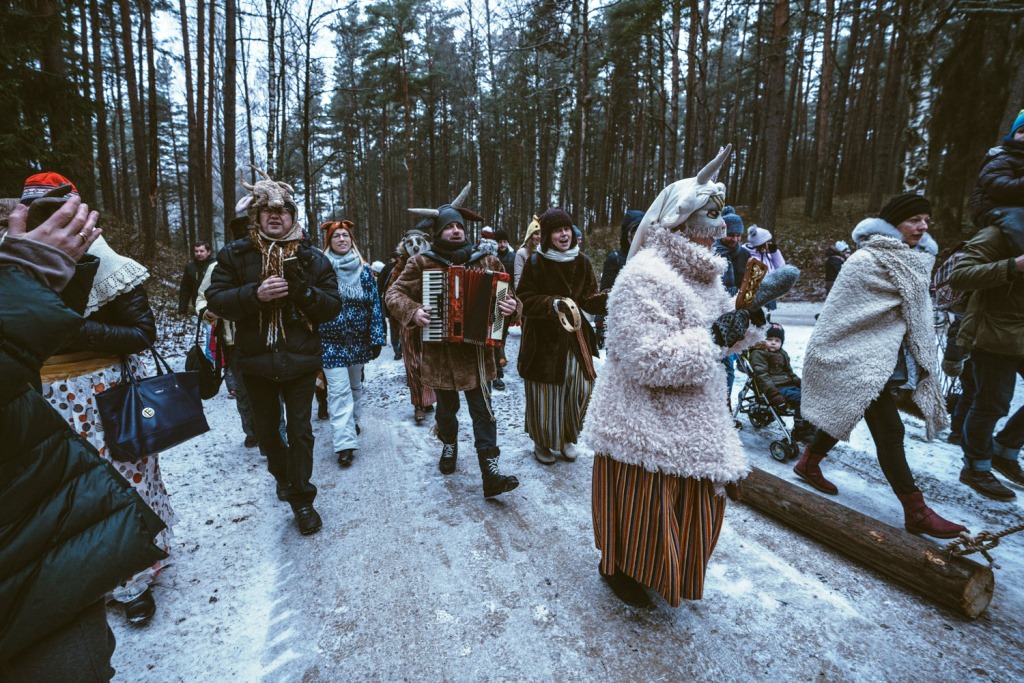 BRĪVDABAS MUZEJS IELŪDZ UZ ZIEMAS SAULGRIEŽU SVINĪBĀM UN BLUĶA VAKARU