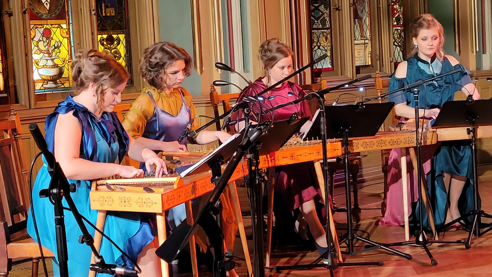 Koklētāju ansambļa CANTATA koncerts “Kokteilis / latviešu popmūzikas programma”
