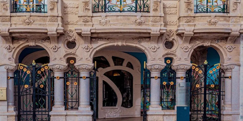 Attēlā Aveiro jūgendstila muzejs