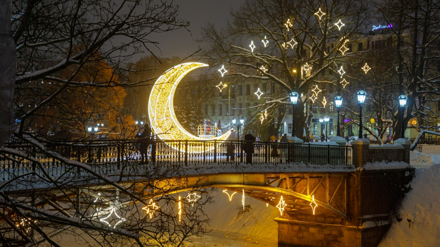 Rīgas centrā un apkaimēs aicina sastapt Ziemassvētku brīnumus