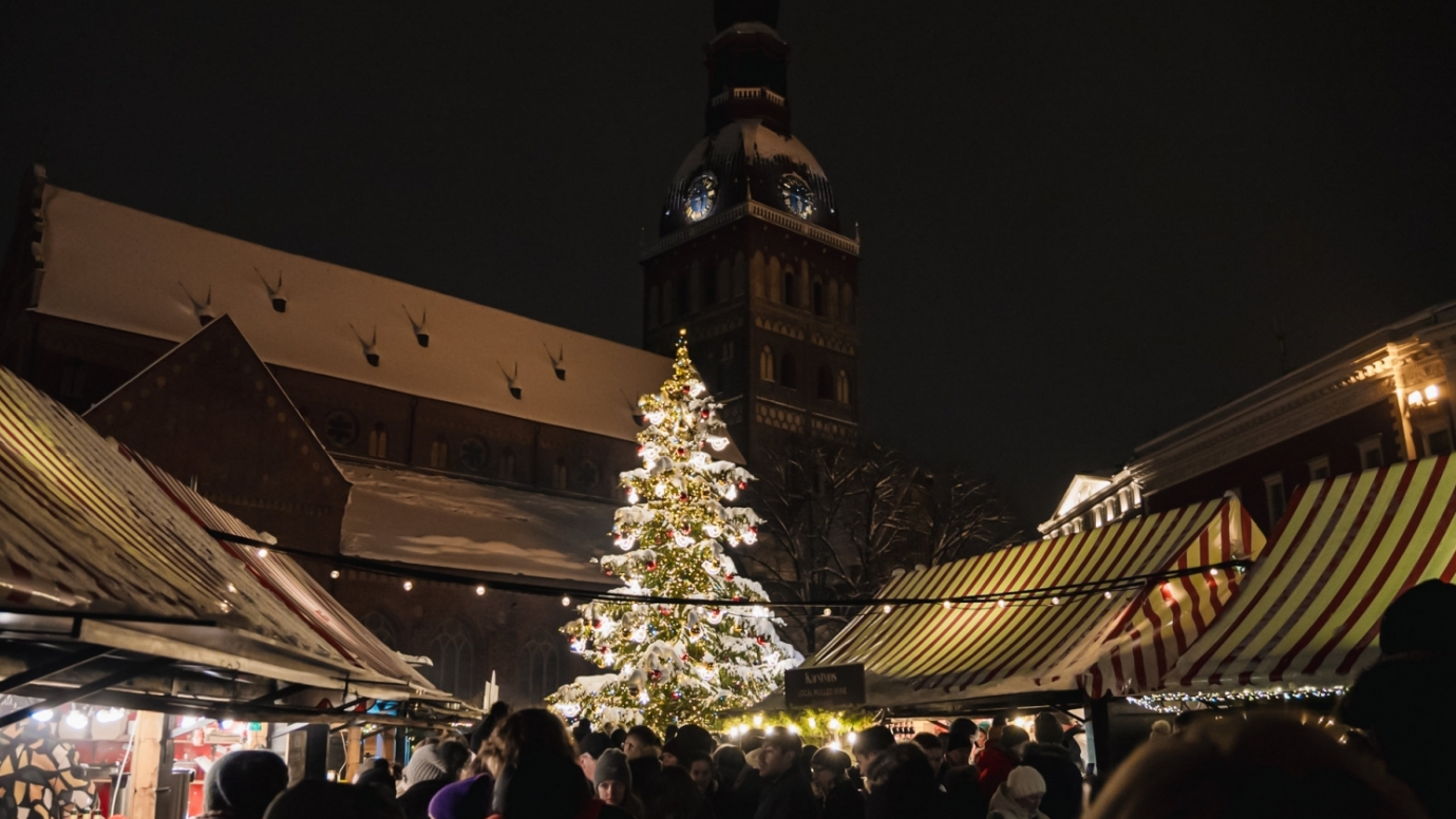 Otro adventi Rīgā ieskandinās vairāki koncerti un priecēs svētku tirdziņi