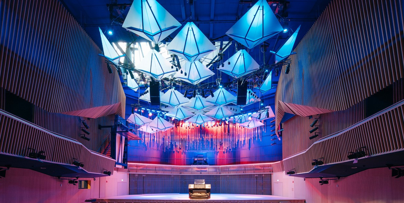 Ieskats koncertzālē “Latvija” pirms oficiālās atklāšanas