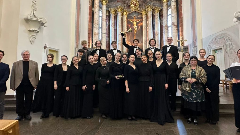 Mediņskolas koris gūst izcilus panākumus starptautiskajā konkursā “Cantate Domino”