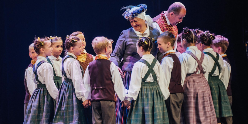 Deju kolektīvs “Čiekurs” svinēs 35 gadu jubileju ar vērienīgu koncertprogrammu VEF Kultūras pils