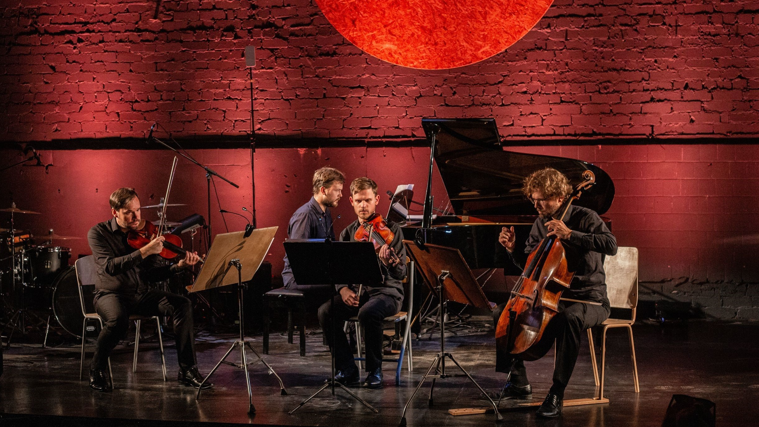 Klavierkvarteta Quadra 10 gadu jubilejas koncerts "Slāpes pēc prieka" VEF Kultūras pilī
