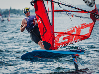 250709_SailingEnergy_iQfoilWorlds_JR1_1586.jpg