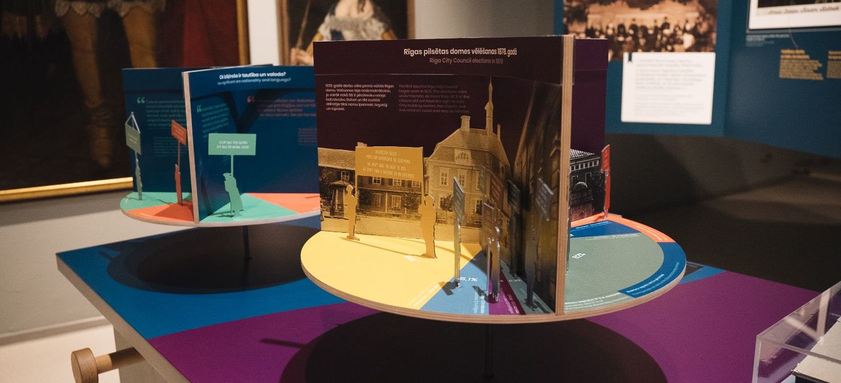 Izstāde “Satversme 100+” veltīta valsts pamatlikuma vēsturei