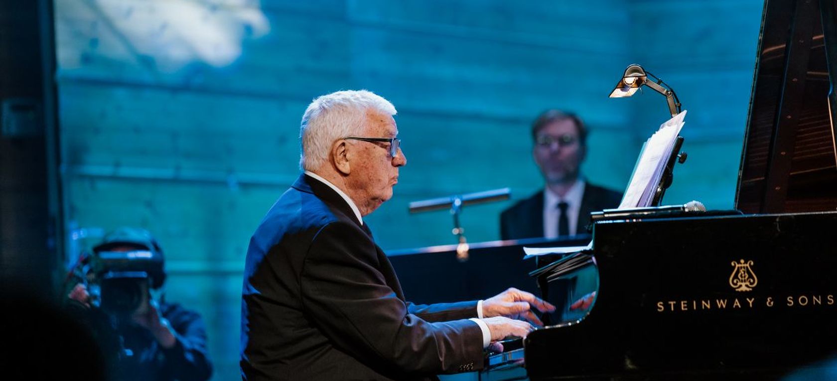 Raimonda Paula koncertprogramma “Un vairāk par mirkli mums neiegūt”