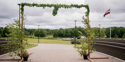 Ielīgošanas pasākums Uzvaras parka teritorijā