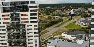  "Paskat, augšā cilvēks staigā!" - Skanstes virsotnes