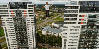 "Paskat, augšā cilvēks staigā!"- Skanstes virsotnes