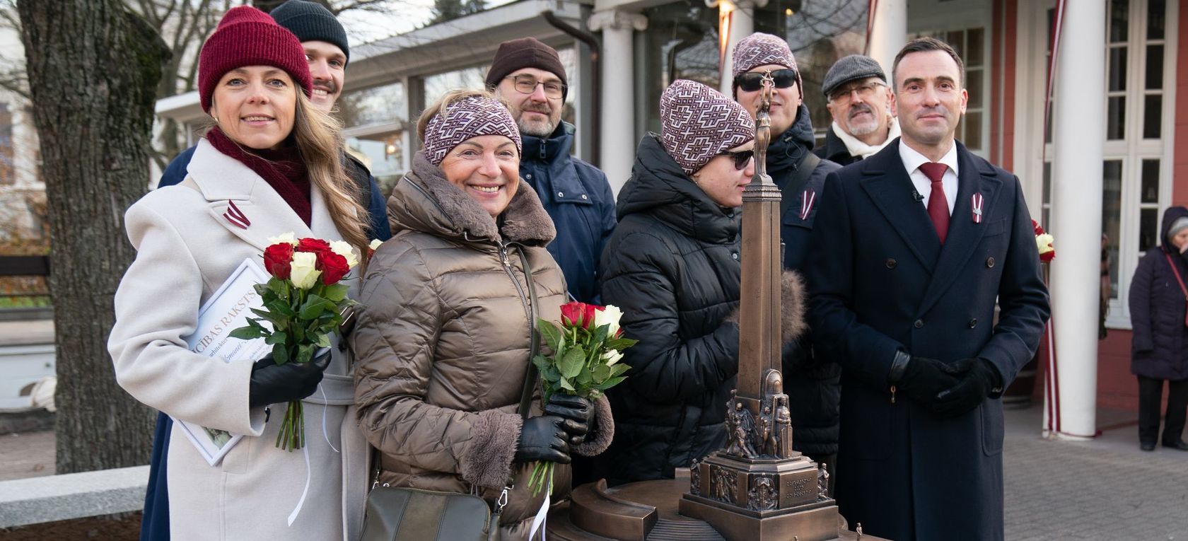 18. novembrī atklāja Brīvības pieminekli neredzīgiem cilvēkiem 