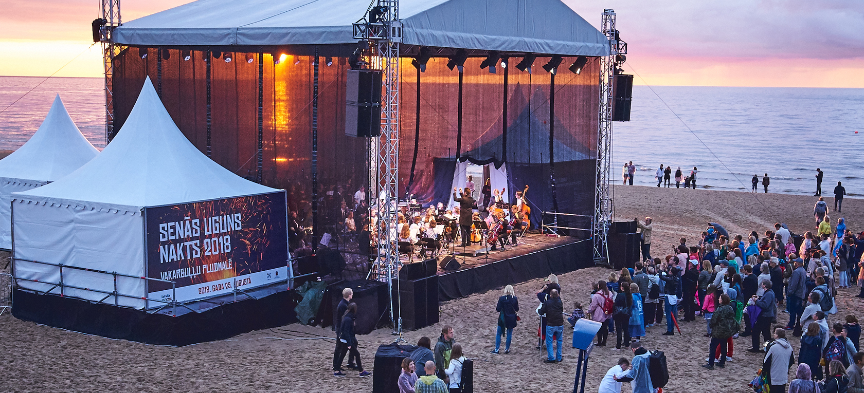  “Senās uguns nakts” norises Rīgā, Vakarbuļļu pludmalē