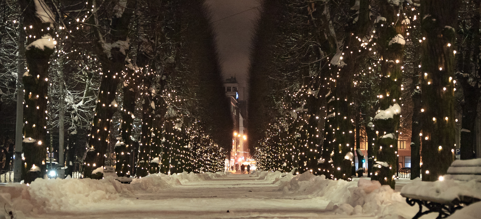 Izgaismotā aleja un "Vērmanes pasaku dārzs"