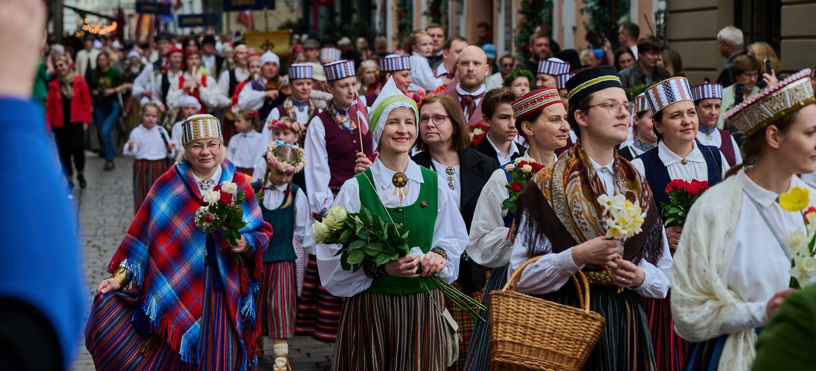 4.maijā Rātslaukumā notika “Ritums” rīkotais koncerts un akcija “Uzvelc tautastērpu par godu Latvijai!”, veltīta Neatkarības atjaunošanas 36. gadadienai.