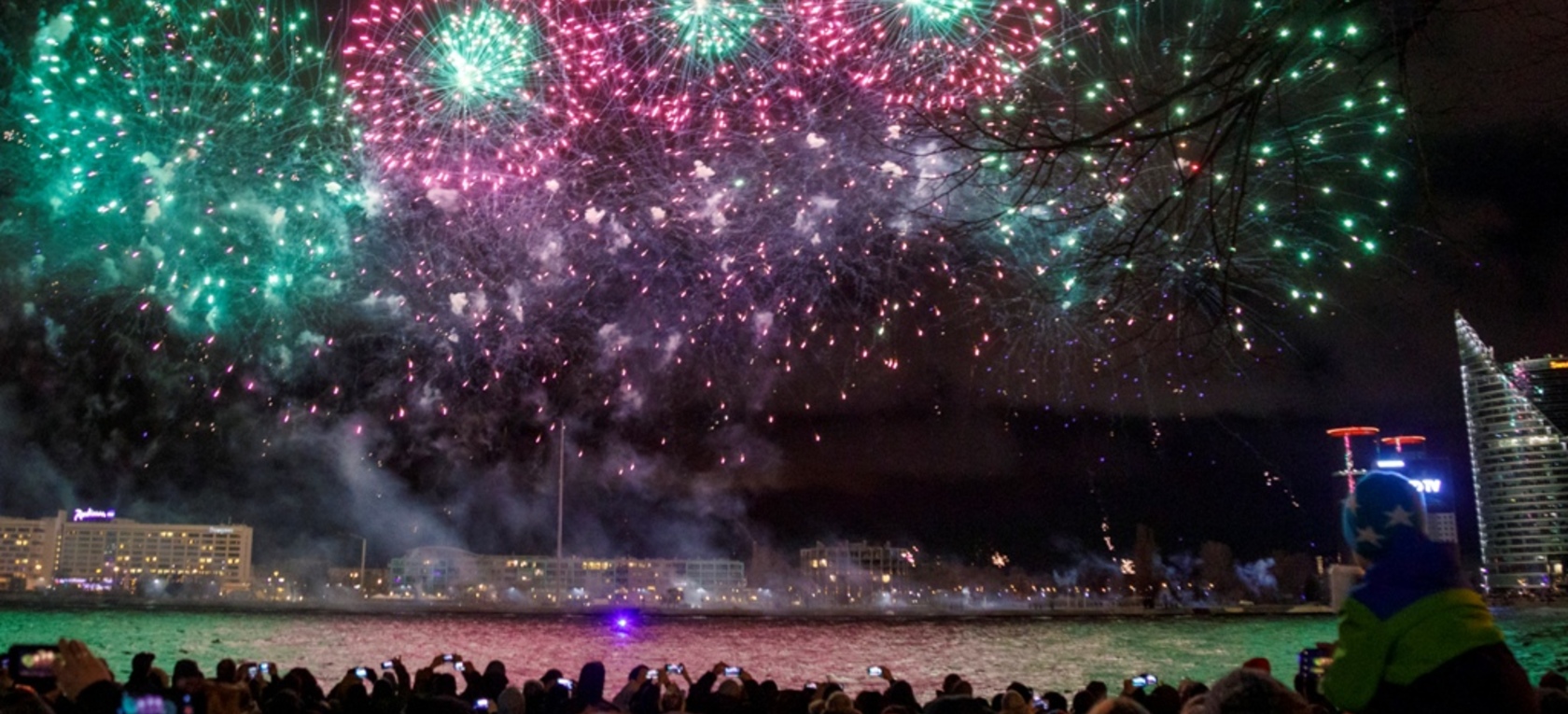 Jaunais gads Rīgā sagaidīts ar svinībām 11. novembra krastmalā