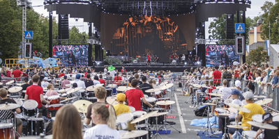 Rīgas svētku trešajā dienā norisinājās vērienīgs bundzinieku samits 