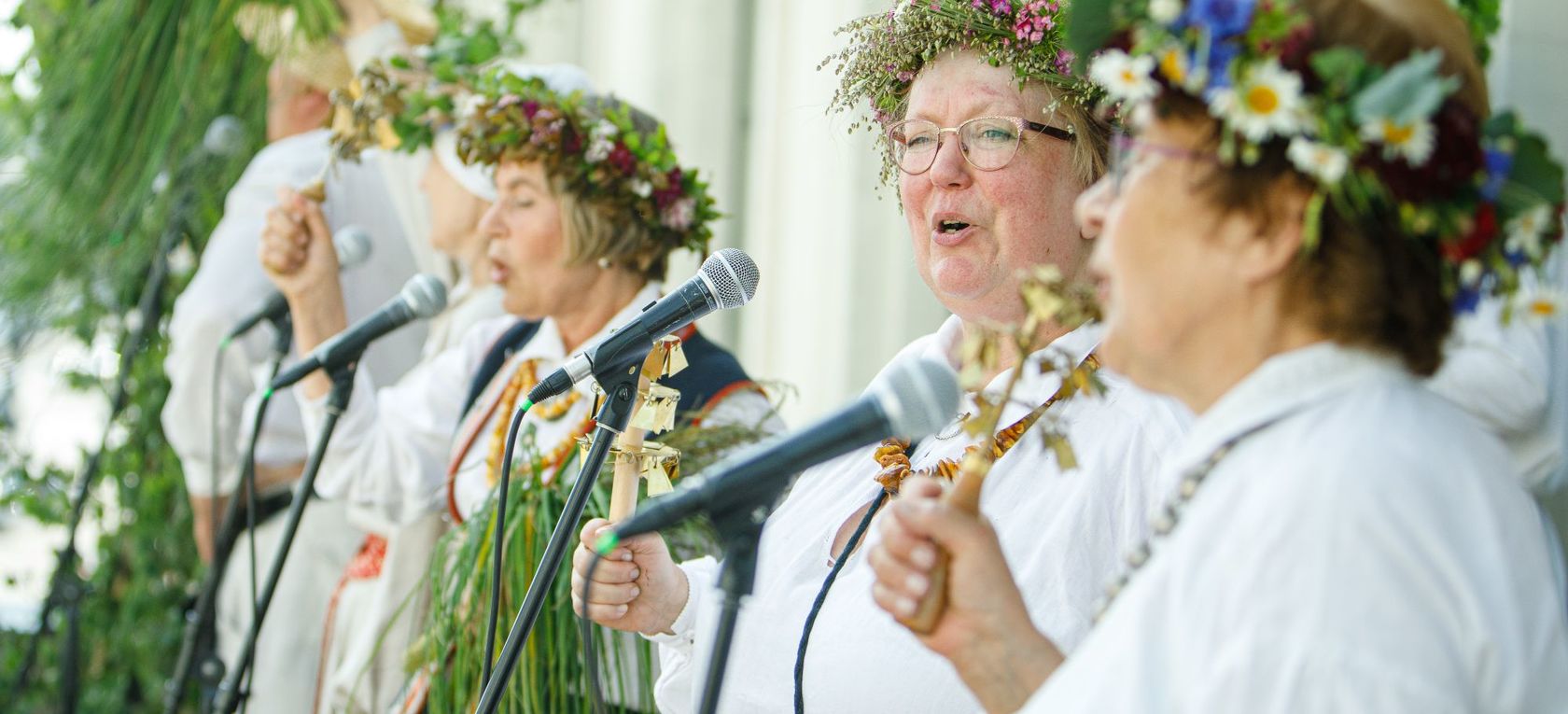 Ielīgošanas koncerti no kuģīšiem un Rātsnama balkona