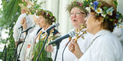 Ielīgošanas koncerti no kuģīšiem un Rātsnama balkona