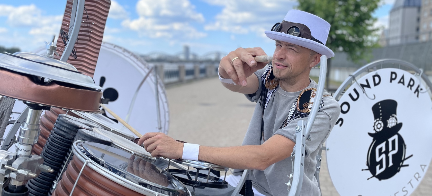 Mūzikas pop-up gājiens “Skaņu parka orķestris iziet Rīgas ielās” 