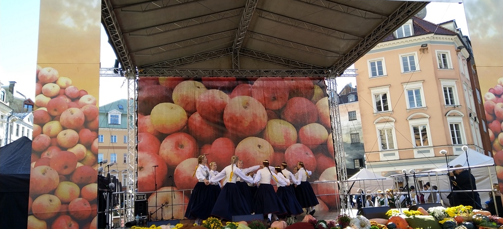 Ražas svētkus Rīgā atzīmēja ar Miķeļdienas gadatirgu