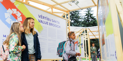 10. starptautiskās bērnu un jauniešu mākslas izstādes “Vērtību sakta” atklāšana un laureātu apbalvošana