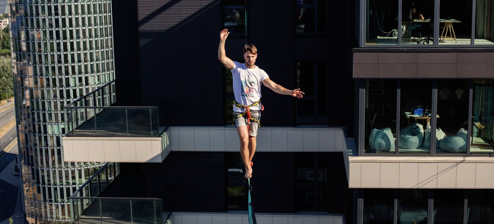 "Paskat, augšā cilvēks staigā!" - Filozofu rezidence