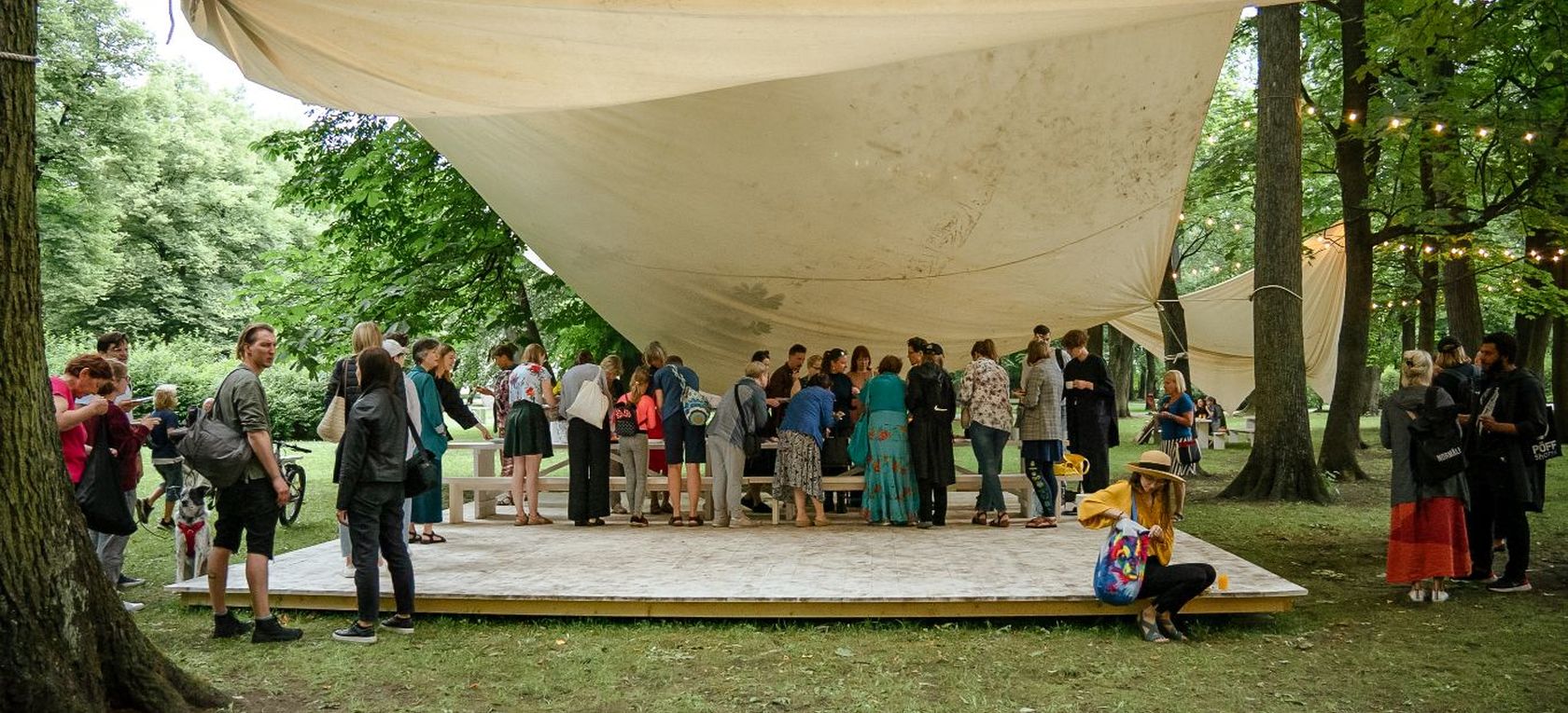 Norises prieka mirkļu parkā Viesturdārzā 